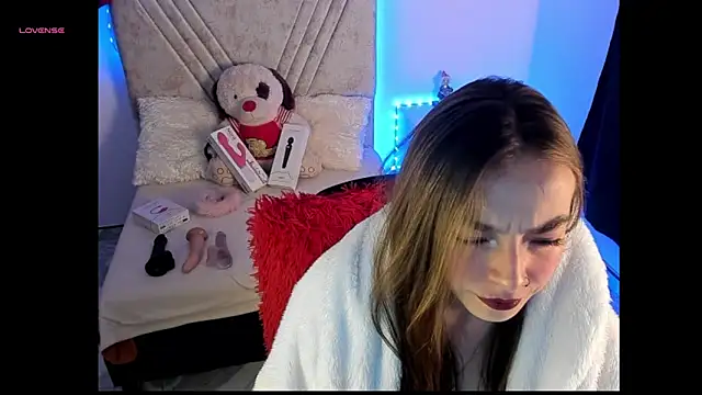 Mia Victoria22 online show from 05.07.26