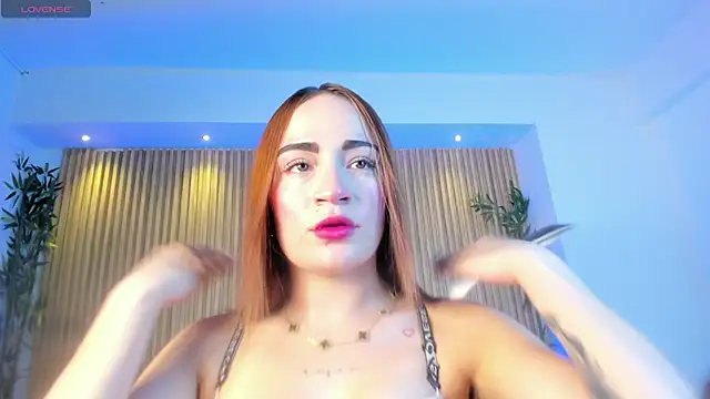 Snapshot of MadisonAnngel chatting on 10.31.25 MadisonAnngel online show from 10.31.25