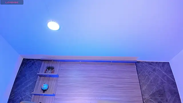 Snapshot of MadisonAnngel chatting on 11.07.25 MadisonAnngel online show from 11.07.25