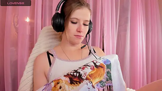 Anabel-Candy online show from 10.15.25