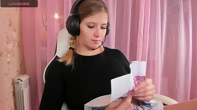 Anabel-Candy online show from 10.20.25