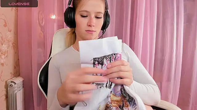 Anabel-Candy online show from 10.24.25