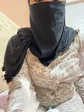  Laiali  online show from 11.15.25