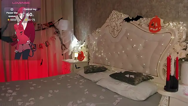 Lucy Shaw online show from 10.19.25