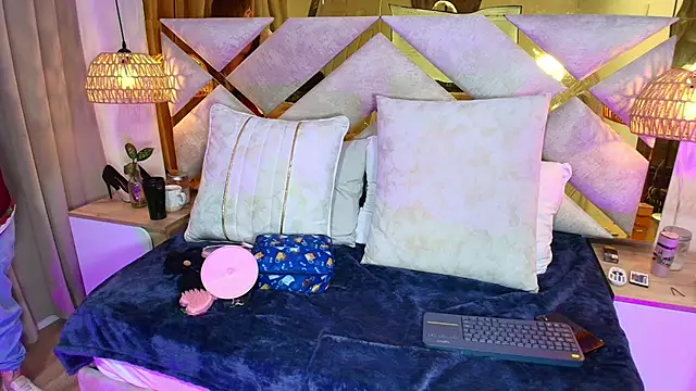 Scarlett Vegaa online show from 10.15.25