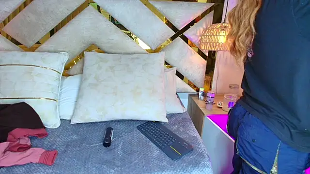 Scarlett Vegaa online show from 10.27.25