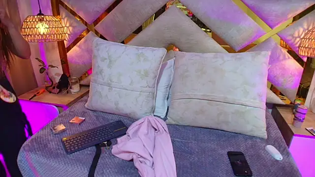 Scarlett Vegaa online show from 10.31.25