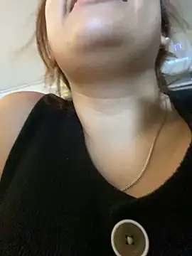 MacarenaRosse online show from 09.19.25