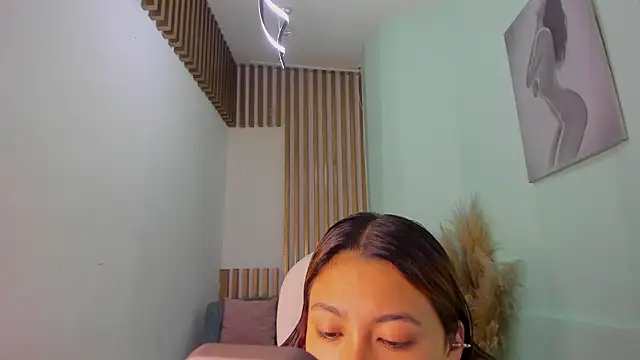 MacarenaRosse online show from 09.28.25