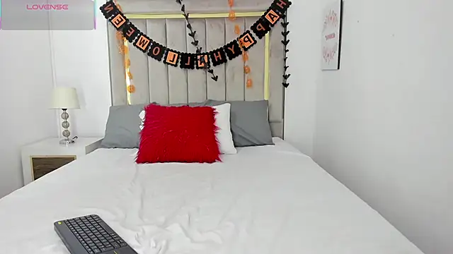 lapiz lazuli12 online show from 10.18.25