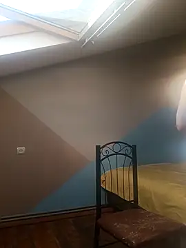 Julia Giulia online show from 10.27.25