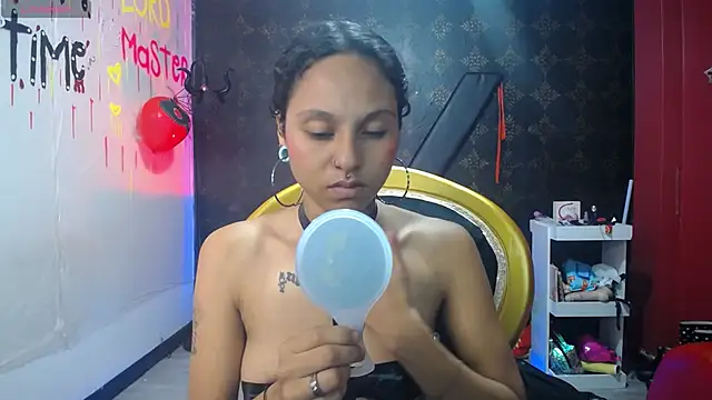 Sweettpleasure online show from 10.03.25