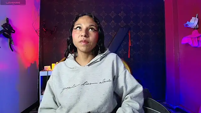 Sweettpleasure online show from 12.16.25