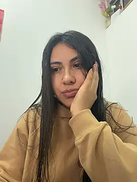 Snapshot of miel_latina chatting on 07.01.26 miel latina online show from 07.01.26