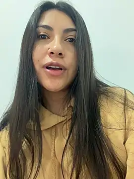 Snapshot of miel_latina chatting on 07.02.26 miel latina online show from 07.02.26