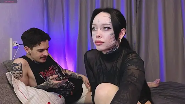 Snapshot of Somniyaa chatting on 10.31.25 Somniyaa online show from 10.31.25