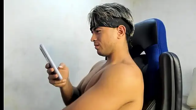 Snapshot of Bellion_grant chatting on 10.12.25 Bellion grant online show from 10.12.25