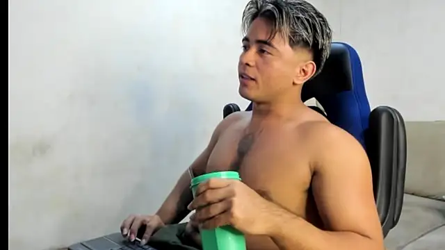 Snapshot of Bellion_grant chatting on 10.23.25 Bellion grant online show from 10.23.25