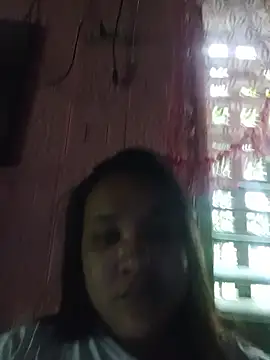 Snapshot of Hotcum_ella chatting on 10.24.25 Hotcum ella online show from 10.24.25