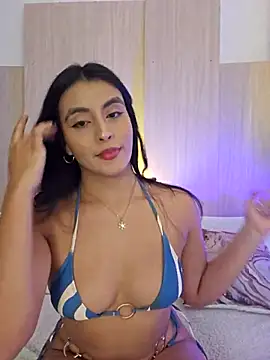 Snapshot of AliishaPss chatting on 05.08.26 AliishaPss online show from 05.08.26