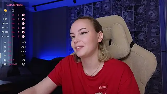 Snapshot of CutieGoose chatting on 10.27.25 CutieGoose online show from 10.27.25