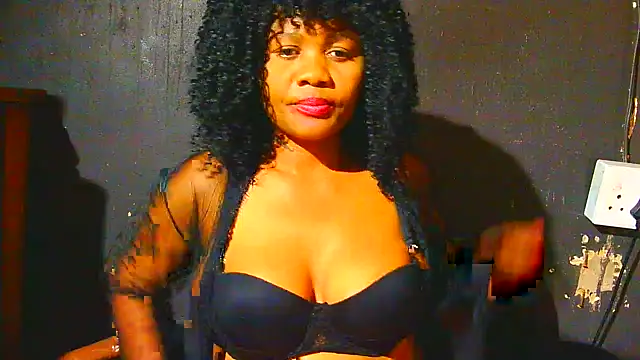 Augustine-Blooomxx online show from 11.12.25