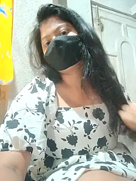 Snapshot of DiyaRoy49 chatting on 09.13.25 DiyaRoy49 online show from 09.13.25