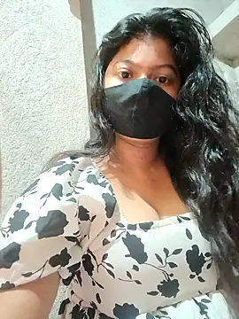 Snapshot of DiyaRoy49 chatting on 09.17.25 DiyaRoy49 online show from 09.17.25