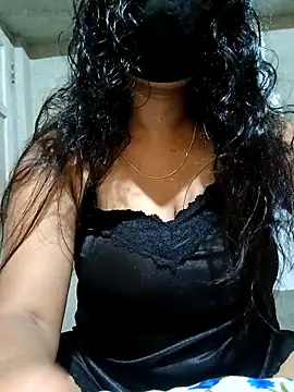 Snapshot of DiyaRoy49 chatting on 10.08.25 DiyaRoy49 online show from 10.08.25