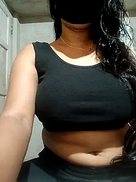 Snapshot of DiyaRoy49 chatting on 10.16.25 DiyaRoy49 online show from 10.16.25