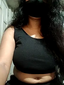 Snapshot of DiyaRoy49 chatting on 11.01.25 DiyaRoy49 online show from 11.01.25