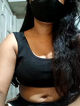 Snapshot of DiyaRoy49 chatting on 11.03.25 DiyaRoy49 online show from 11.03.25