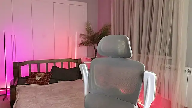 okerriella online show from 11.28.25