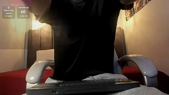 Snapshot of Oscar_and_dani chatting on 10.11.25 Oscar and dani online show from 10.11.25