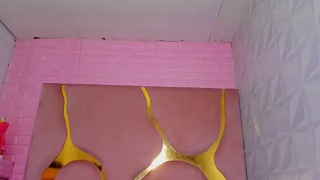 Niina Sissy online show from 10.14.25