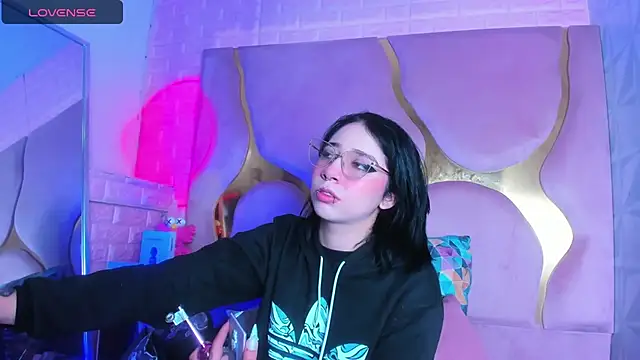 Niina Sissy online show from 04.10.26