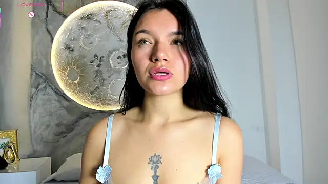 RoxanaBorns  online show from 11.09.25