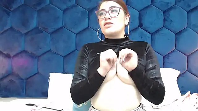 Snapshot of secretdream_vc chatting on 10.22.25 secretdream vc online show from 10.22.25