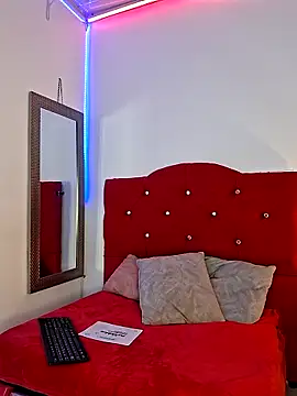 Snapshot of Scarlett_Pink_Rose chatting on 10.06.25 Scarlett Pink Rose online show from 10.06.25