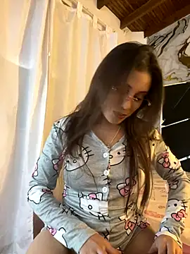 Snapshot of Harley_J_ chatting on 10.21.25 Harley J online show from 10.21.25