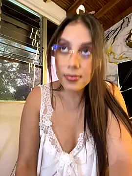 Snapshot of Harley_J_ chatting on 11.04.25 Harley J online show from 11.04.25