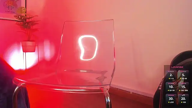 Snapshot of Violett_Novoa chatting on 11.04.25 Violett Novoa online show from 11.04.25