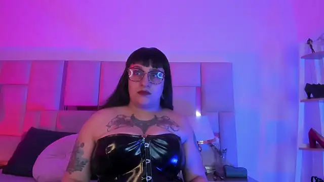 Violett Novoa online show from 01.17.26