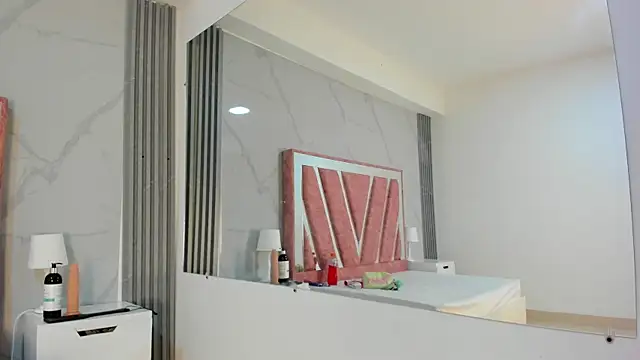 Snapshot of Megan_Sweetas chatting on 10.29.25 Megan Sweetas online show from 10.29.25