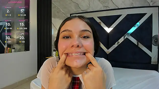 Snapshot of Megan_Sweetas chatting on 11.13.25 Megan Sweetas online show from 11.13.25