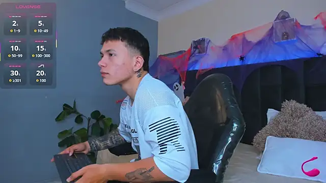 Thomas moon online show from 10.23.25