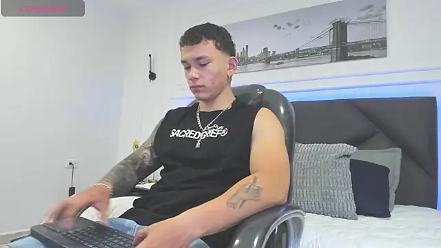 Thomas moon online show from 02.20.26