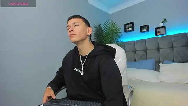 Thomas moon online show from 03.03.26