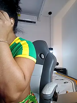 Elowen Clark online show from 02.26.26