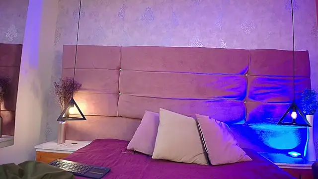 Tinylovefg online show from 09.25.25